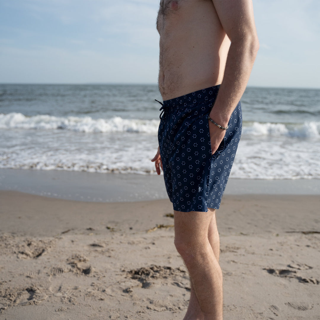 Dreamwave Men's 2-Pack Compression Liner Swim Trunks with Phone Pocket 7 inch Inseam Anti Chafing Navy Blue Floral