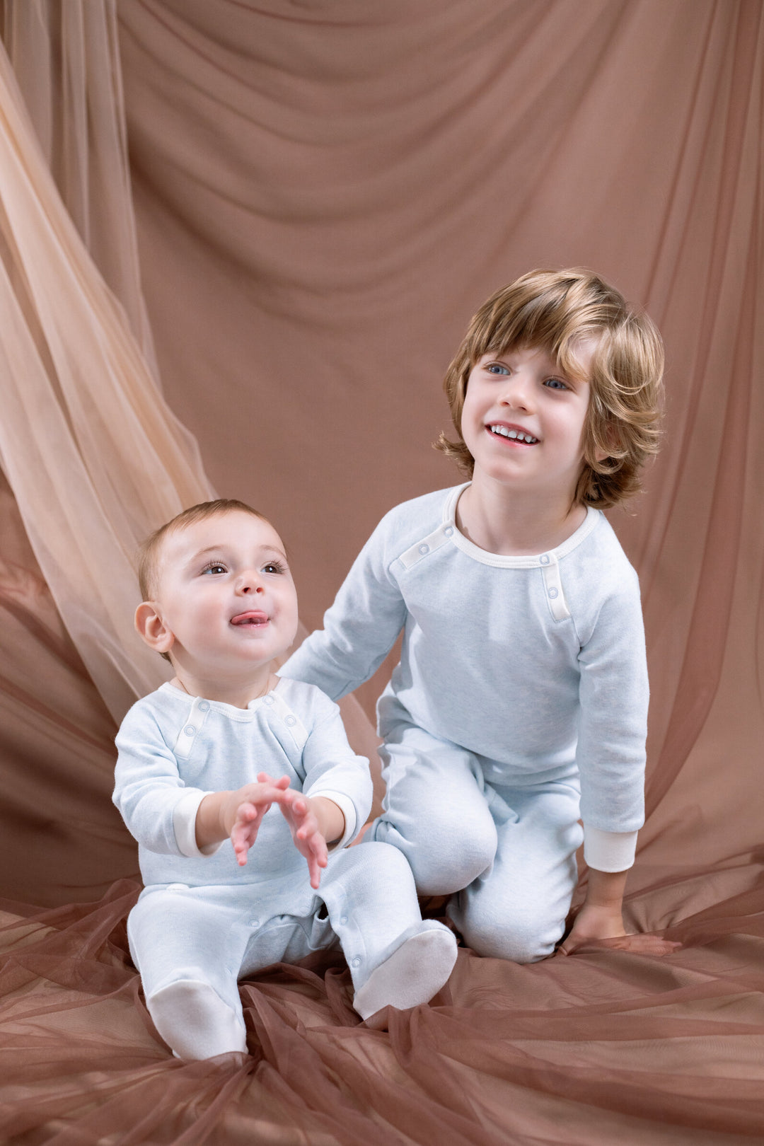 Cozeeme Loungewear 2-Piece Tee and Pants Set Heather Blue Ivory