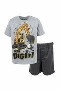 Camiseta gráfica Funstuff y shorts de malla